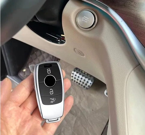 Sada pro bezklíčové odemykání a dálkové startování auta pro Mercedes-Benz W447 V-Class a Vito